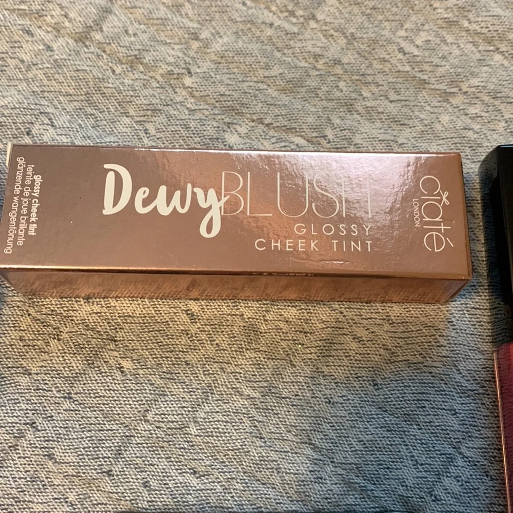 Makeup bundle - Picture 4 of 7